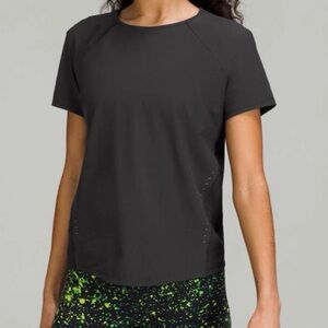 Lululemon Lightweight Stretch Running Short Sleeve Shirt Black size 4